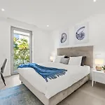 Luxury Escape Private Sunny Terrace & Pool *