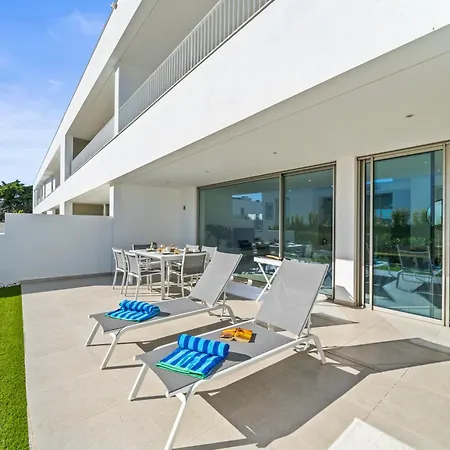 Luxury Escape Private Sunny Terrace & Pool Lagos