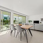 Luxury Escape Private Sunny Terrace & Pool Apartment