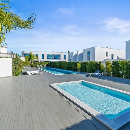 Apartman Luxury Escape Private Sunny Terrace & Pool