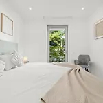 Luxury Escape Private Sunny Terrace & Pool Daire