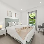 Daire Luxury Escape Private Sunny Terrace & Pool *
