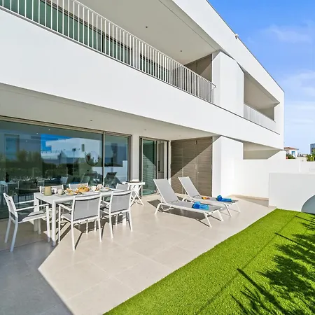 Luxury Escape Private Sunny Terrace & Pool *
