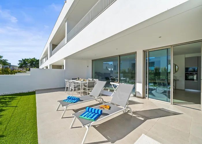 Luxury Escape Private Sunny Terrace & Pool Lagos